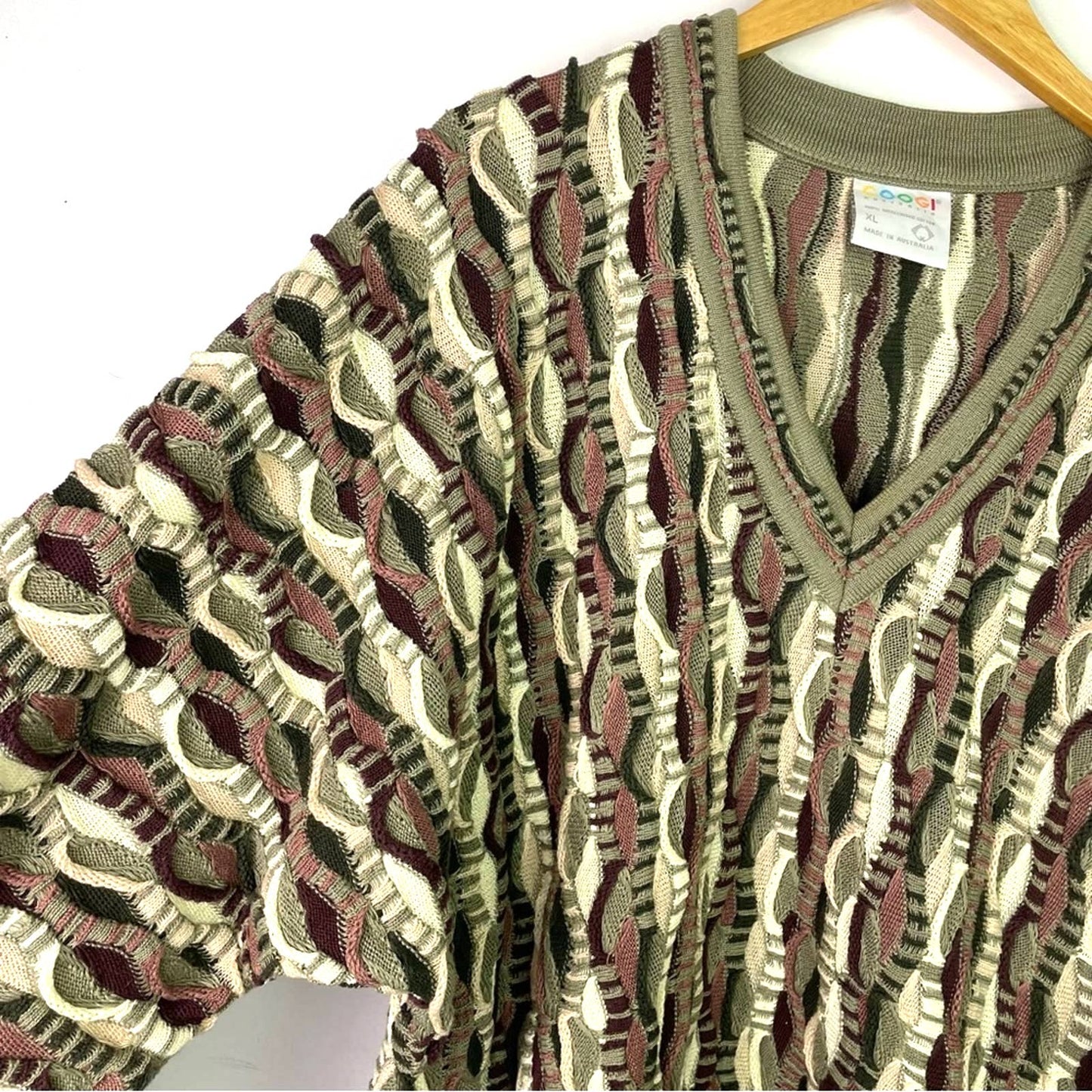 Coogi | Knit Sweater Tan Green Chunky Knit 3 D Pattern XL