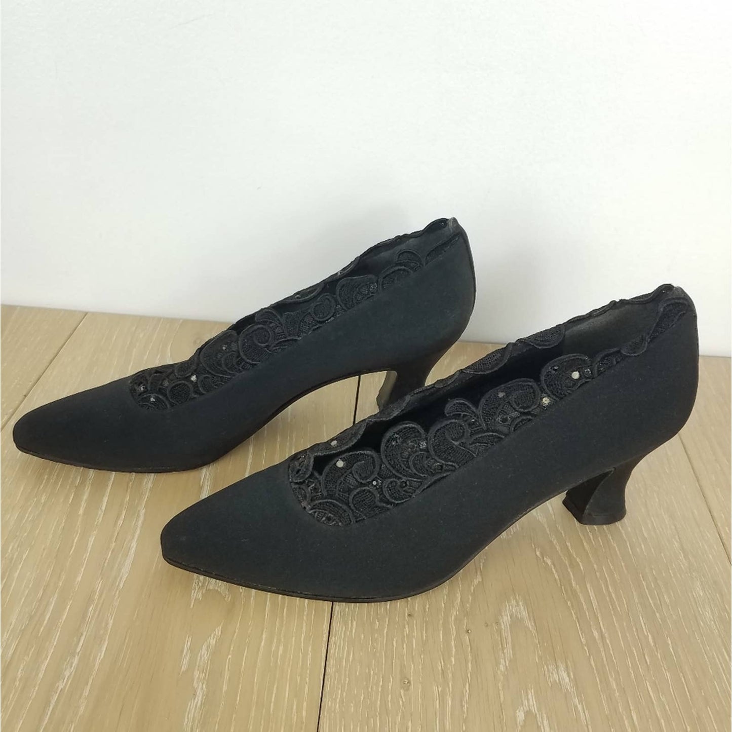 Stuart Weitzman | Vintage Black Pumps Lace Jeweled 6.5