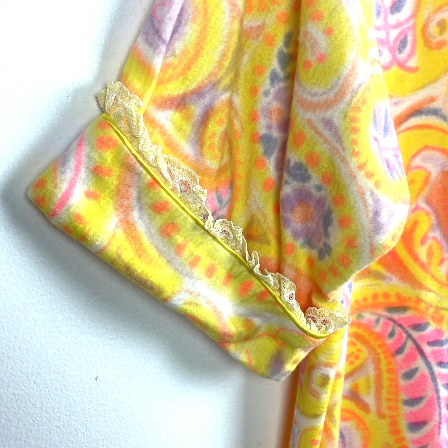 Vintage Flannel Paisley Robe Yellow Pink Nightgown