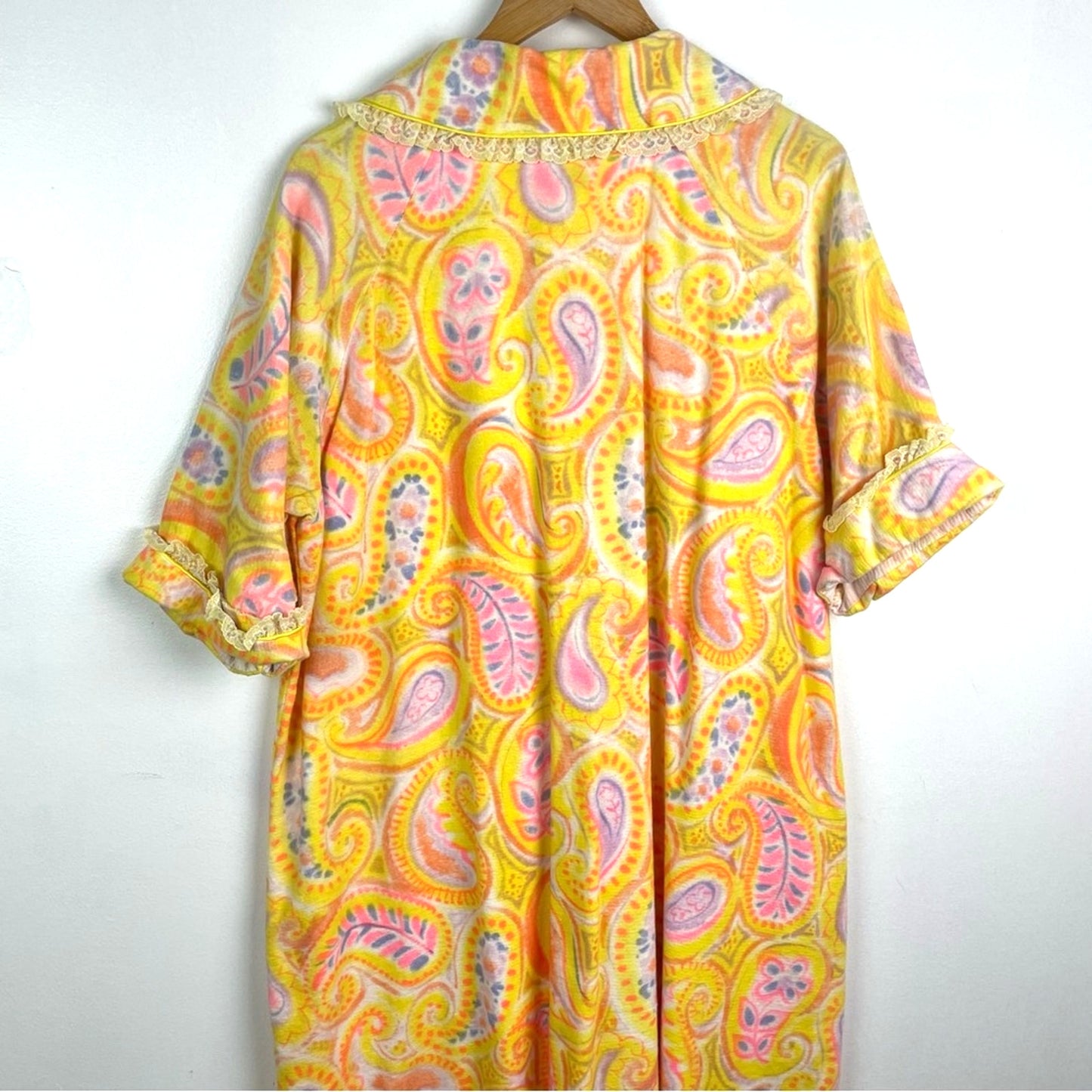 Vintage Flannel Paisley Robe Yellow Pink Nightgown