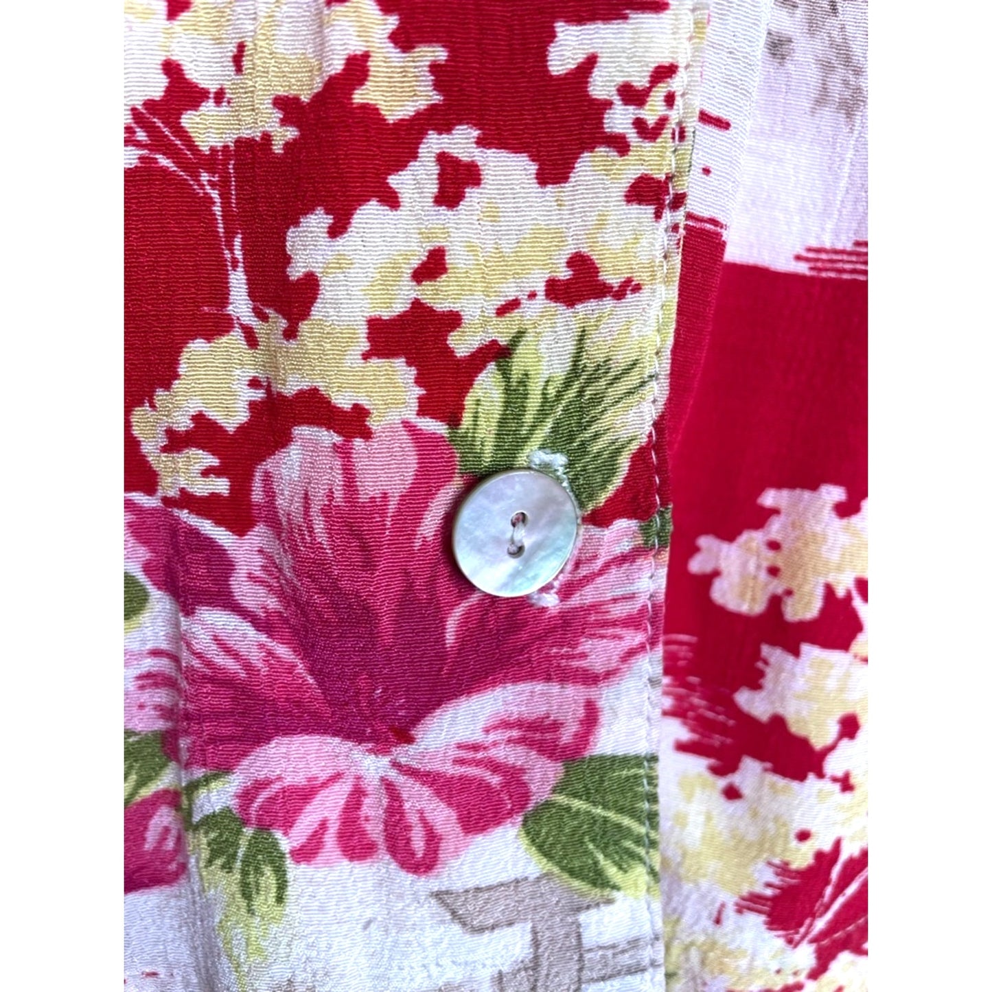 Floral Red Short-Sleeve Hawaiian Button-Up Women's Top Rayon Vintage
