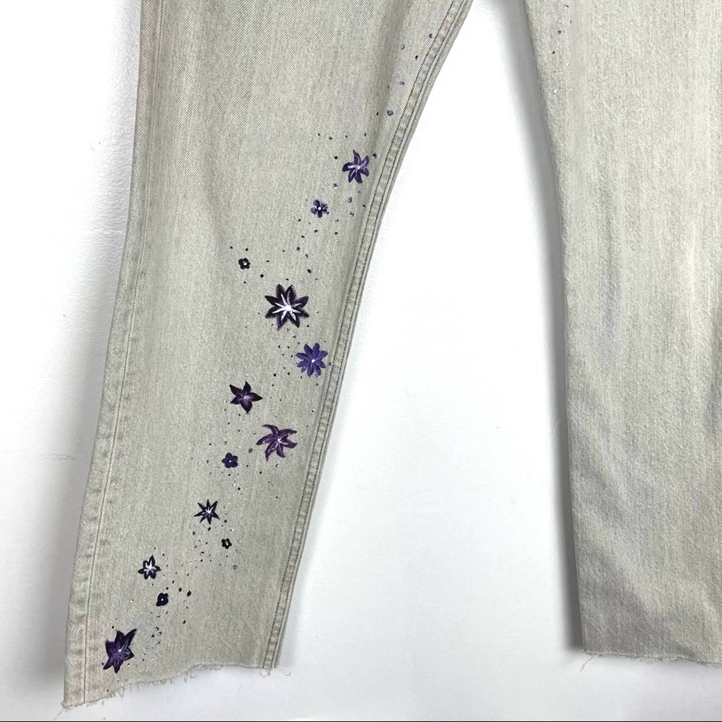 Vintage Levi’s 501 Jeans with Hand Painted Purple Flowers 32 33