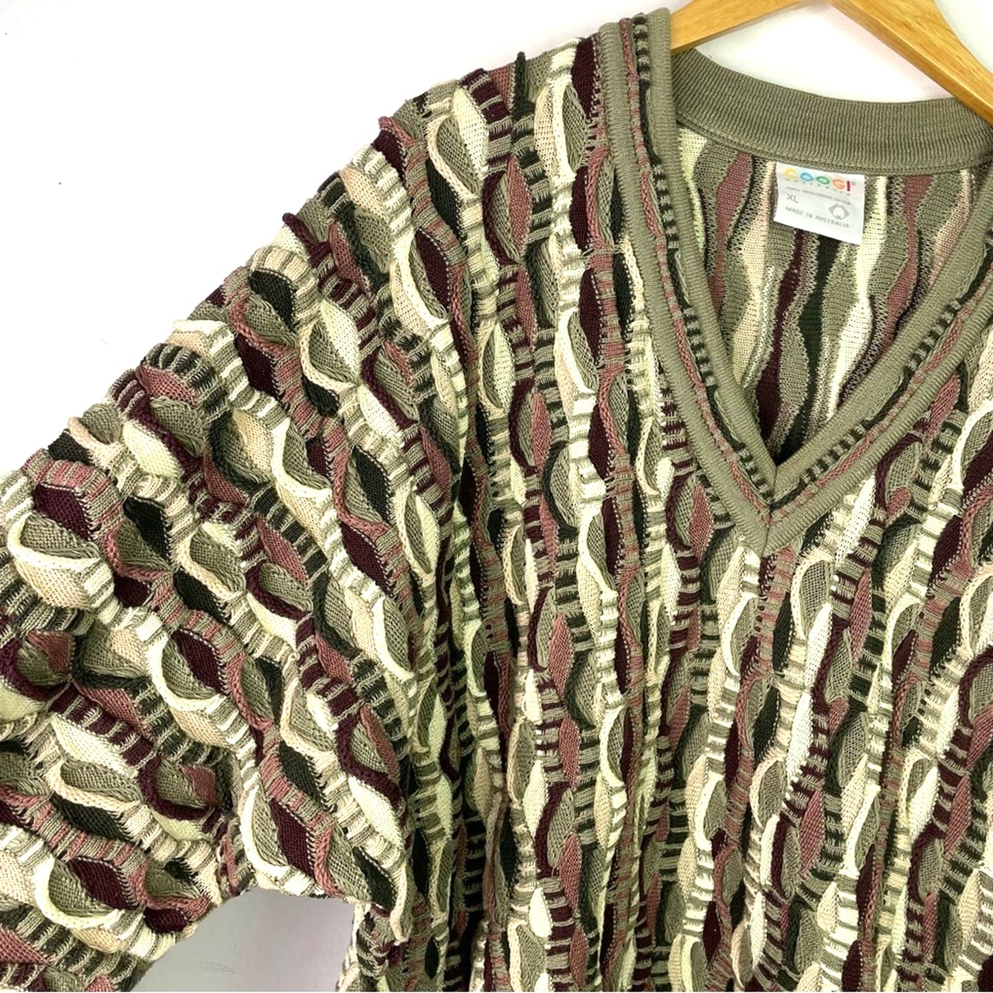 Coogi | Knit Sweater Tan Green Chunky Knit 3 D Pattern XL