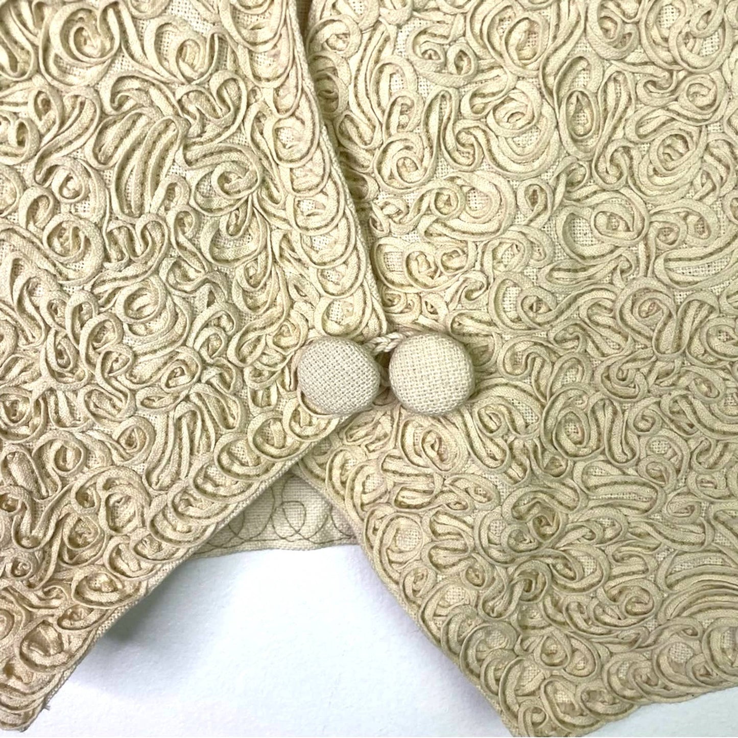 Vintage Cream Vest Ribbon Squiggle Floral Pattern M