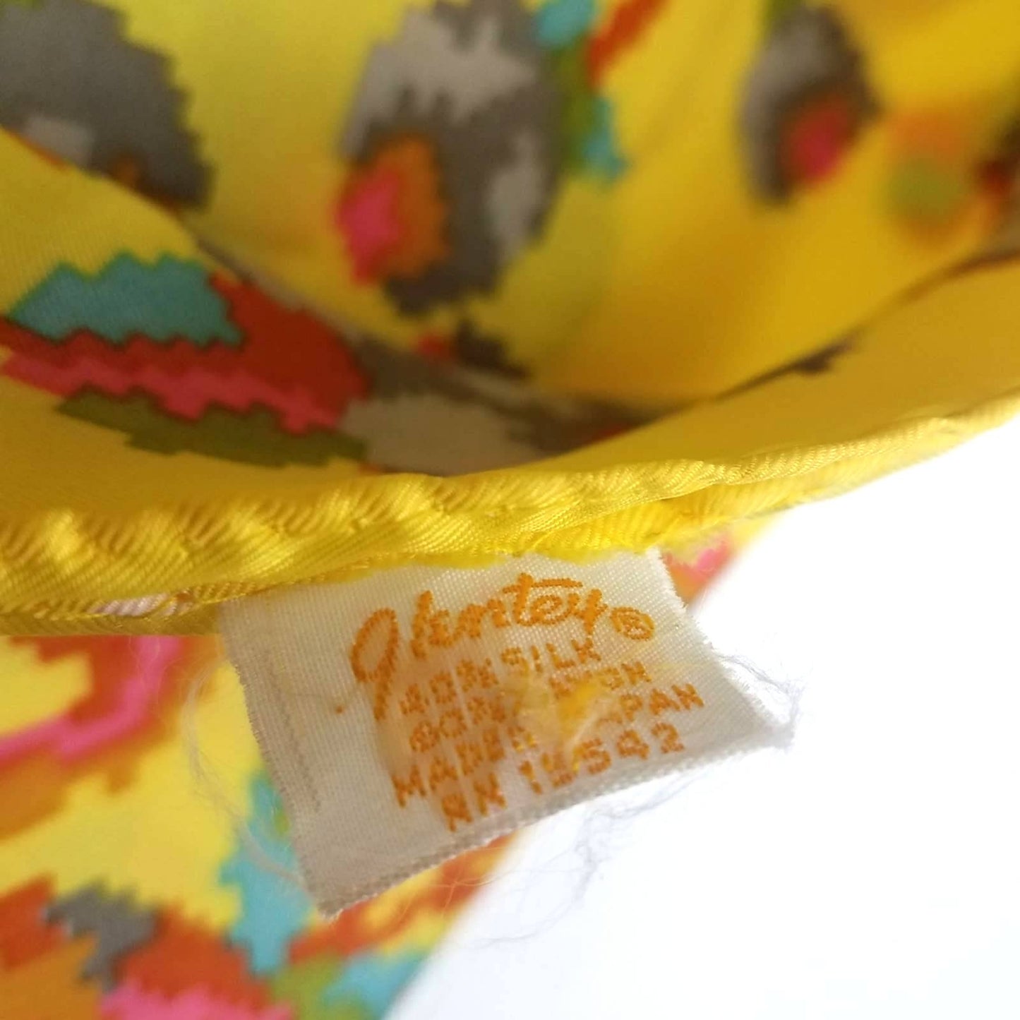 Vintage | Silk Blend Scarf 1960s/70s Unique Yellow Squirrel